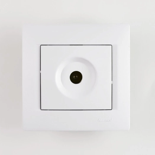 KARINA Розетка ТВ проходная белая (10шт/120шт)