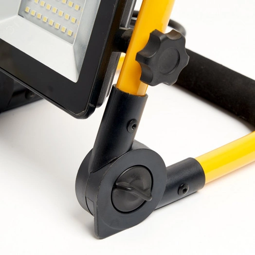 Прожектор светодиодный ДО-30w переносной 6400K 2400Лм IP65