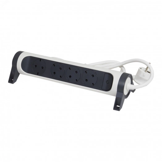 Удлинитель с поворотным основанием серии  Комфорт  4 x 2К+З с кабелем 3 м., цвет: бело-черный