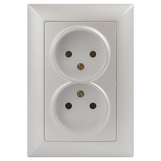 Розетка Intro Solo 4-204-06 без заземления двойн