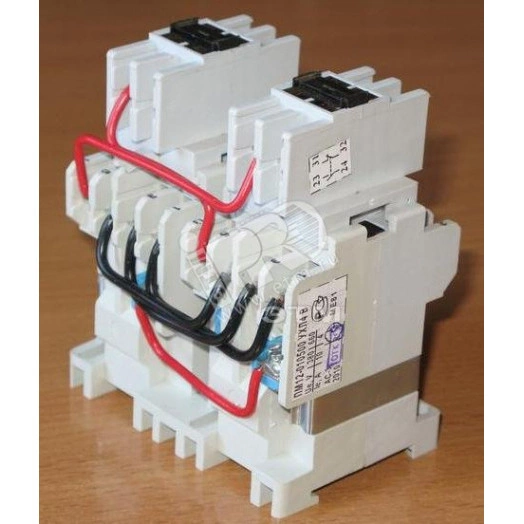 Контактор электромагнитный реверсивный ПМ12-010510 У2 В, 24В, (4з+2р)