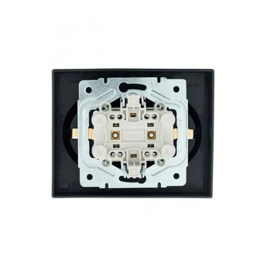 Розетка 2-м СП VESNA с заземл. со шторками ПБТ черн. бархат LEZARD 742-4200-178B