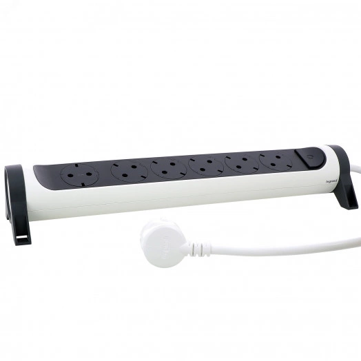 Удлинитель с поворотным основанием серии  Комфорт  6 x 2К+З с кабелем 3 м., цвет: бело-черный