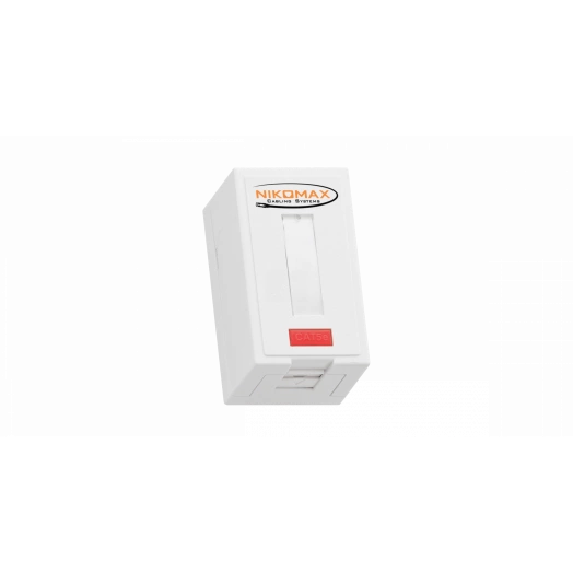 Настенная розетка NIKOMAX 1 порт Кат.5e неэкранированная со шторкой белая