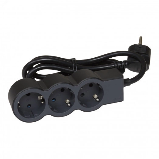 Удлинитель серии  Стандарт   3 x 2К+З с кабелем 5 м., цвет: черный