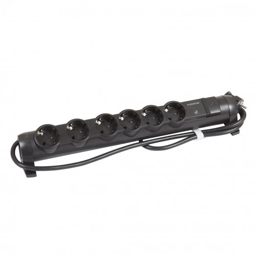 Удлинитель с защитой от перепадов напряжения 6 x 2К+З - с кабелем длиной 1,5 м черный