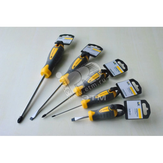 Отвертка крестовая Master Ph2х150мм