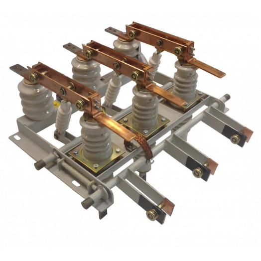 Разъединитель РВФЗ-10/630-I-II в комплекте с      приводами и вилками