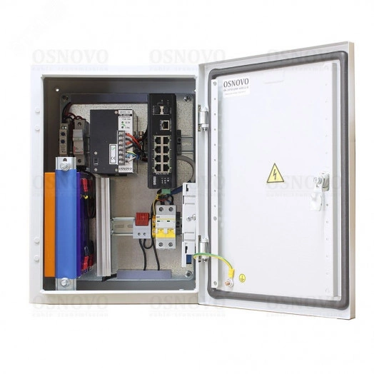 Коммутатор уличный с термостабилизацией и резервным питанием