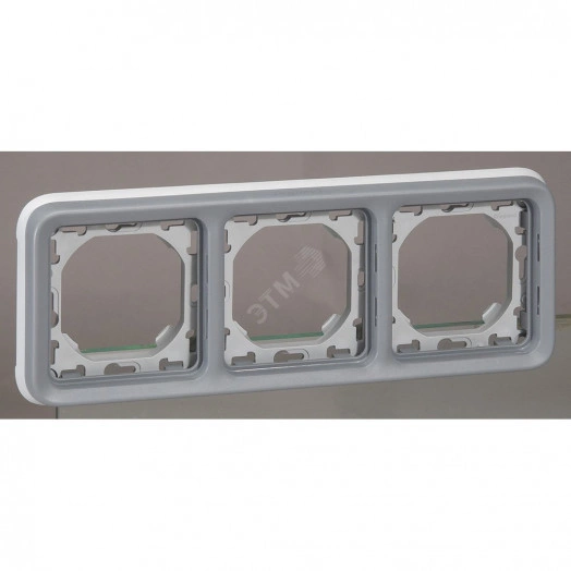 Plexo Рамка 3 полюса горизонтальный монтаж серая