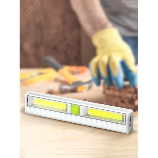 Фонарик кемпинговый на батарейках 3хААА в палатку, магнит, два отверстия для подвешивания на болты, 2 режима SB-702 ЭРА