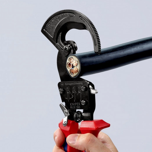 Кабелерез с храповым механизмом (трещоткой) рез кабель 32мм (240мм MCM 500) L=250мм черный 2-компонентные рукоятки