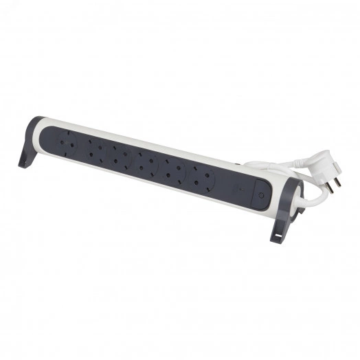 Удлинитель с поворотным основанием, индикацией потребляемой мощности и защитой от перегрузки серии  Комфорт  6 x 2К+З с кабелем 1,5 м., цвет: бело-черный