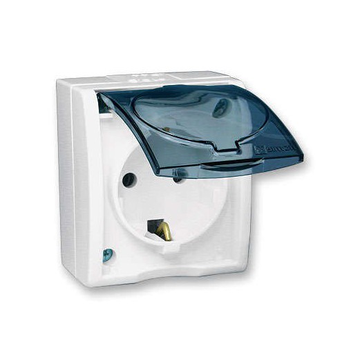 Розетка 1-м ОП Simon15 16А IP54 250В с заземл. Schuko защ. шторки с крышкой винт. клеммы бел. Simon 1594432-030