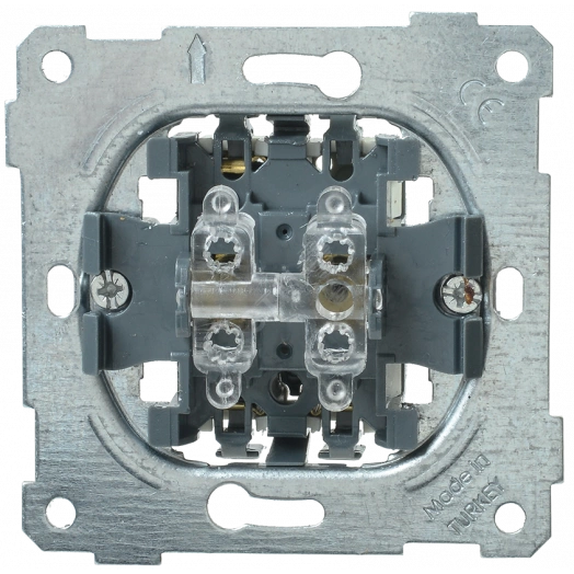 Выключатель одноклавишный перекрестный 10А BOLERO