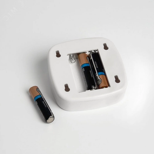 Светильник светодиодный 0.5w с датчиком движения квадрат белый