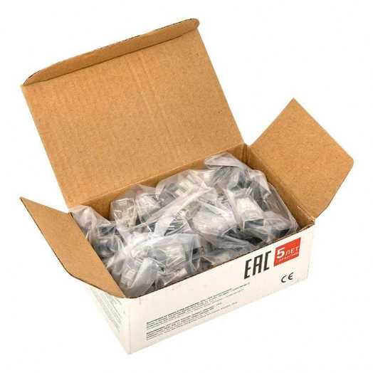 LIVING NOW. Лицевая панель для карточного выключателя 3 модуля.Цвет Черный.