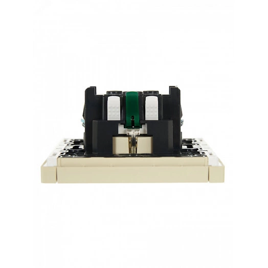 FORTE&PIANO Розетка 1-местная с заземлением с защитными шторками безвинтовое крепление 16А FP413 ваниль IEK