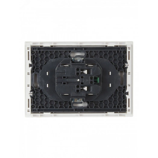 FORTE&PIANO Розетка 2-местная с заземлением с защитными шторками безвинтовое крепление 16А FP223 белый IEK