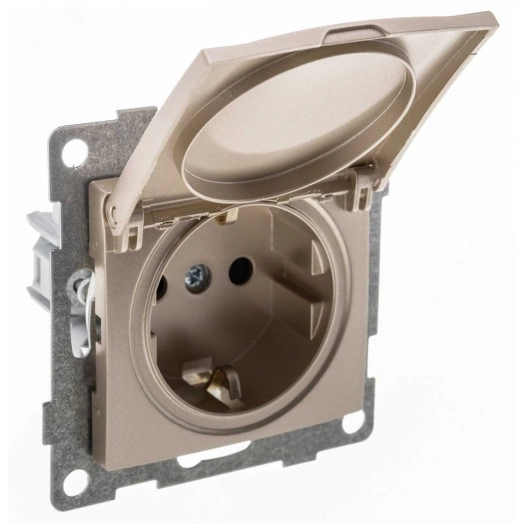 GUSI Bravo МЕХАНИЗМ Розетки одинарной с заземлением с защитной шторкой и крышкой, в комплекте с кожухом IP44 К502, скрытая установка, 16А, 250В. Цвет шампань