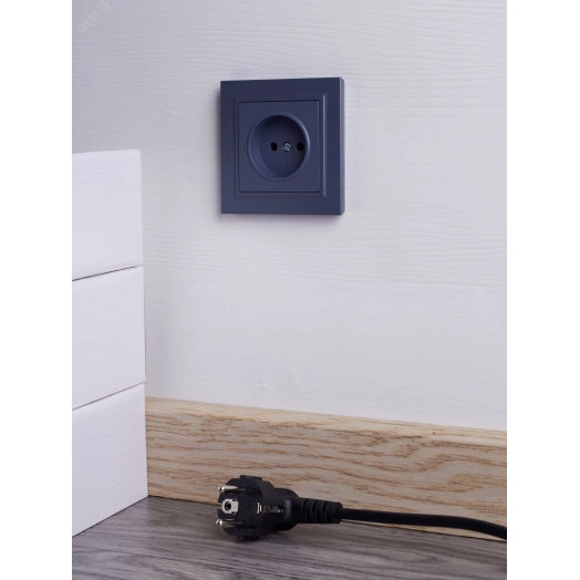 BRITE Розетка 1 пост без заземления без защитных шторок 10А в сборе РСР10-1-0-БрМ маренго IEK