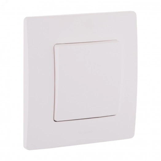 Переключатель одноклавишный IP44 - Legrand Etika - 10А 250В безвинтовые зажимы - белый
