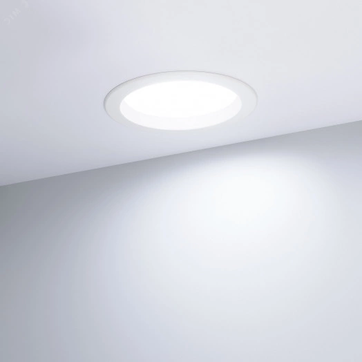 Светильник IM-CYCLONE-R200-20W White6000 (WH, 90 deg) IP40 Металл 3 года