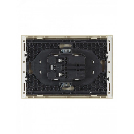 FORTE&PIANO Розетка 2-местная без заземления с защитными шторками безвинтовое крепление 10А FP425 ваниль IEK