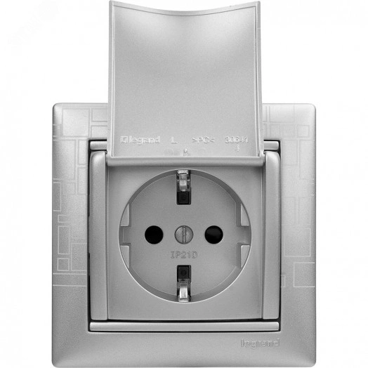 VALENA Розетка с заземлением без шторок с крышкой алюминий