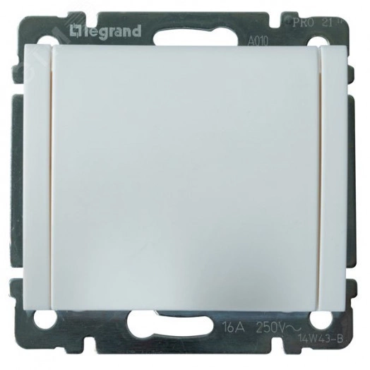 Galea Life Розетка с заземлением со шторками и крышкой white лицевая панель