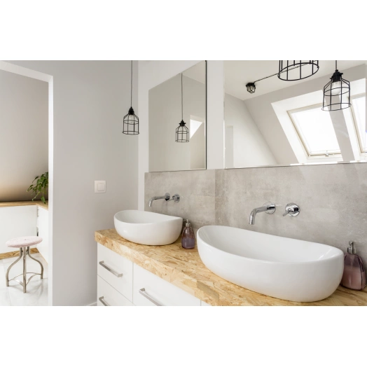 Розетка с заземлением IP44 - Legrand Etika - со шторками с защитной крышкой 16А 250В винтовые зажимы - слоновая кость