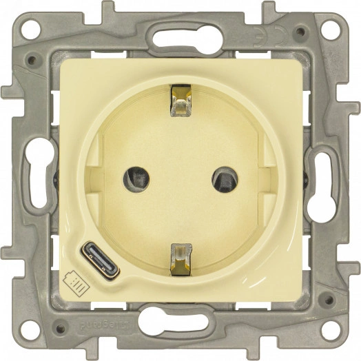 Розетка с заземлением с USB тип C - Etika - со шторками 16А 250В 1500мА 7,5Вт безвинтовые зажимы - слоновая кость