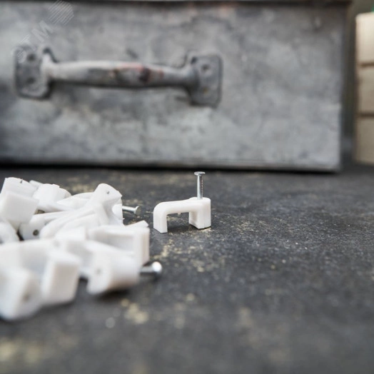 Крепеж кабеля плоский 12х6 мм, белый (50 шт/уп)