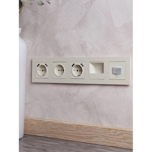 BRITE Рамка 5 постов РУ-5-Бр бежевый рифленый IEK