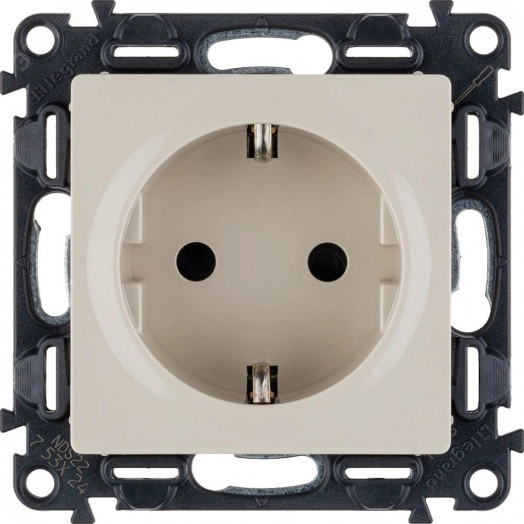 Valena LIFE Розетка силовая 2К+З 16А 250В с лицевой панелью винтовые зажимы слоновая кость