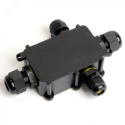 Коробка распределительная водонепроницаемая 4 выхода, с клеммой в комплекте,