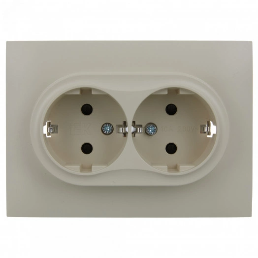 SKANDY Розетка 2-местная с заземлением с защитными шторками 16А в сборе SK-R07B бежевый IEK