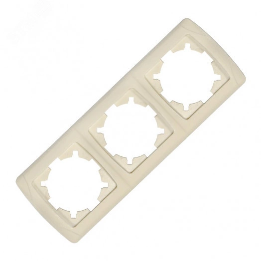 Маргарита Маргарита рамка трехместная горизонтальная  сл.кость (ivory) (еврослот)