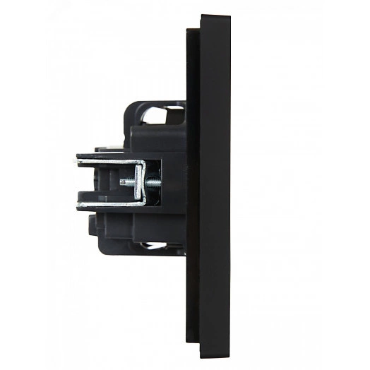 FORTE&PIANO Розетка 1-местная с заземлением с защитными шторками винтовое крепление 16А FP115 черный IEK