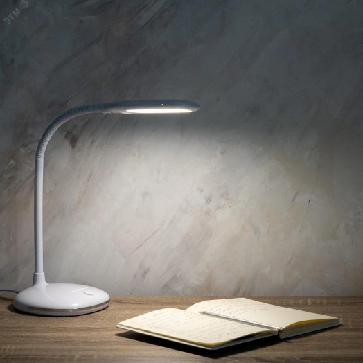 Светильник настольный 7W Механический выключатель TLD-561 White/LED/450Лм/4500K белый