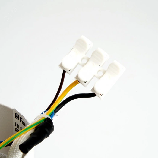 Светильник ДБО-12w GX53 без лампы наклонный с выключателем белый