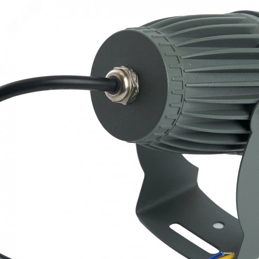 Прожектор светодиодный ДО-8w 6400К IP65