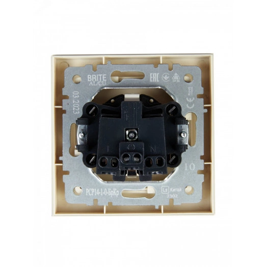 BRITE Розетка 1 пост с заземлением с защитными шторками 16А в сборе РСР14-1-0-БрКр бежевый IEK