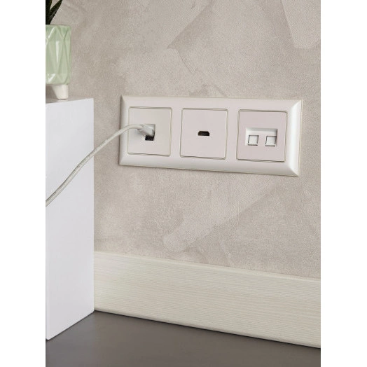 BRITE Рамка 3 поста РУ-3-Бр бежевый/жемчуг IEK