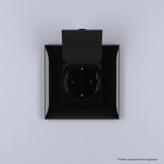 Avanti Розетка с крышкой в стену, 2P+E, ''Черный квадрат''