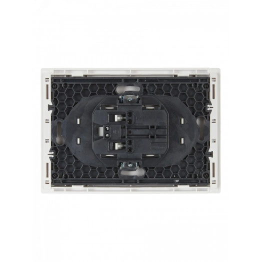 FORTE&PIANO Розетка 2-местная без заземления с защитными шторками безвинтовое крепление 10А FP225 белый IEK