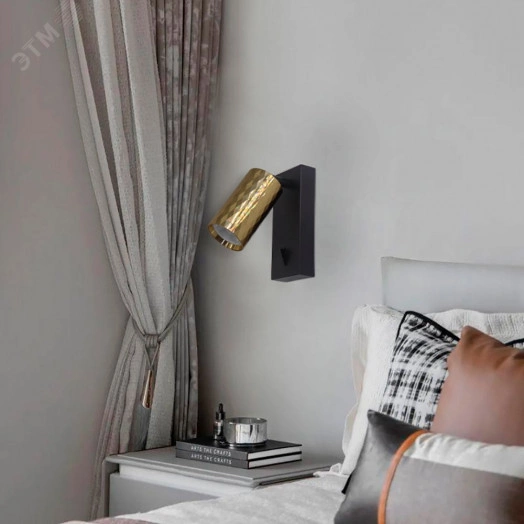 Светильник ДБО GU10 без лампы наклонный с выключателем золото черный