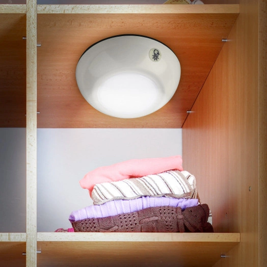 Фонарик кемпинговый на липучке на батарейках 3хААА в палатку, с сенсором и светонакопителем SB-601 Луна-1