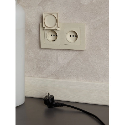 BRITE Рамка 2 поста РУ-2-Бр бежевый рифленый IEK