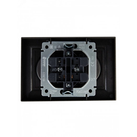 BRITE Розетка 2-местная без заземления с защитными шторками 10А в сборе РСш12-2-БрШ шампань IEK